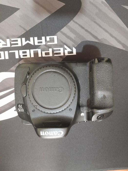 Canon 7D lens10/22 /foto/video