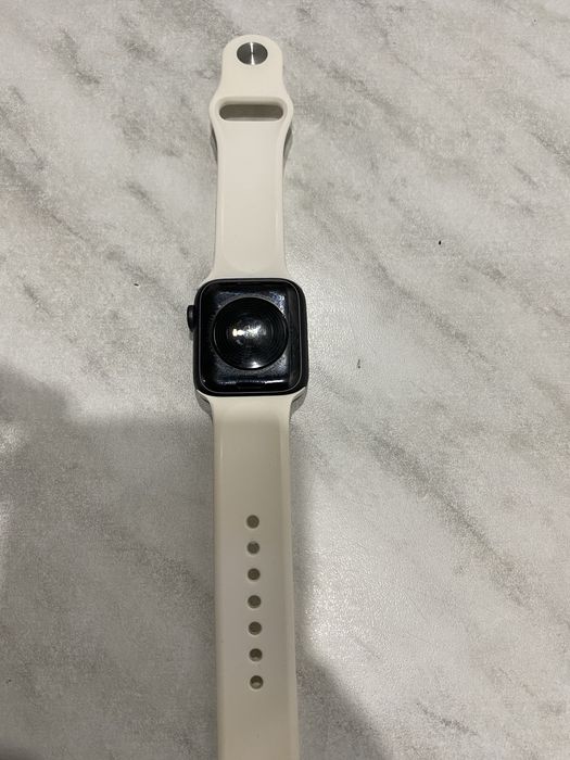 Продам apple watch SE оригинал