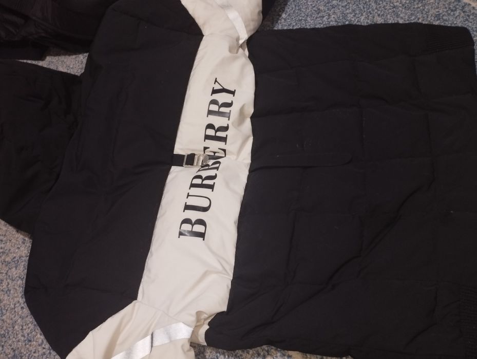 Куртка бурберри ,