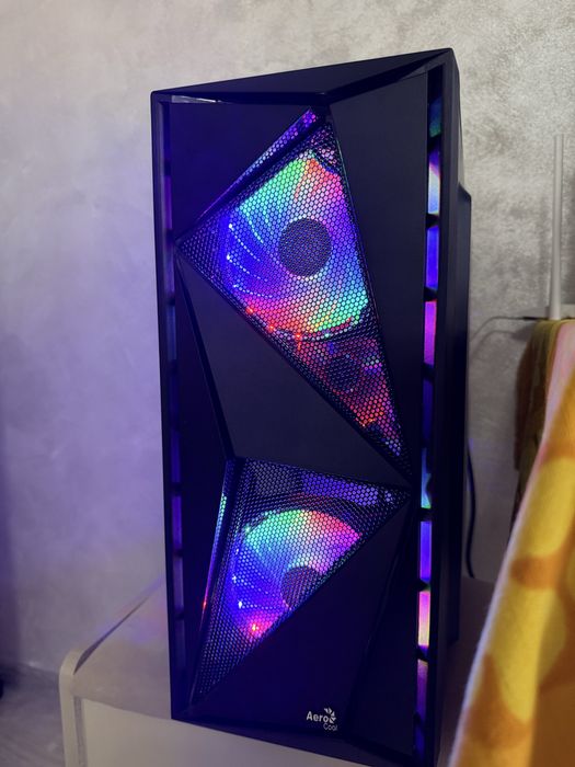 PC Gaming RGB i5 / GTX 1660 6GB / 16GB RAM / SSD + 2x HDD + Periferice incluse