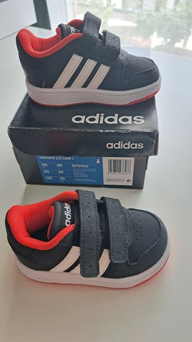 Adidas бебешки маратонки номер 20