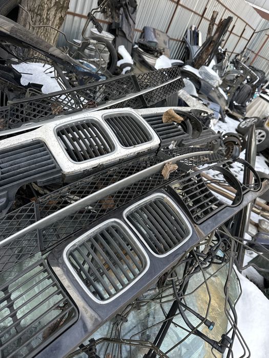 Grile/ Nari/ Ornamente bara fata Bmw f10,E90,E60,E46,E39,F32,F36