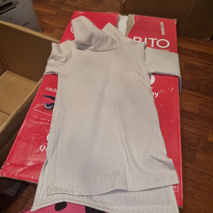 Продам детские  вещи