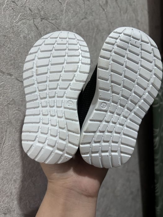 Продам красовки новые