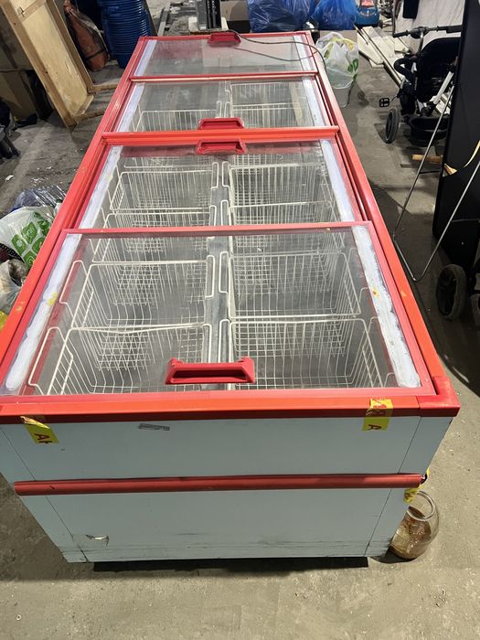 Продам холодильник для магазина