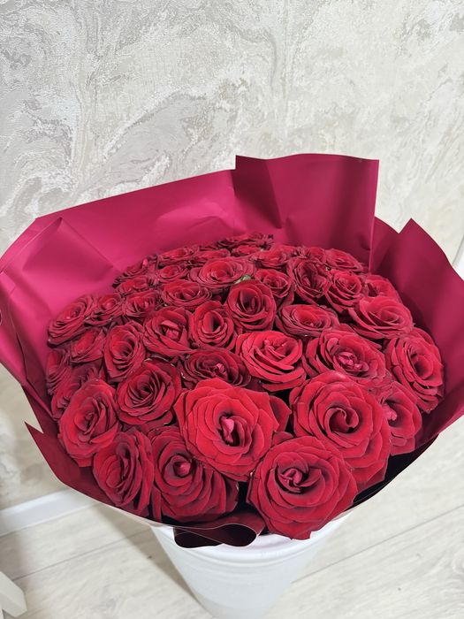 Красные Розы букет 35 штук