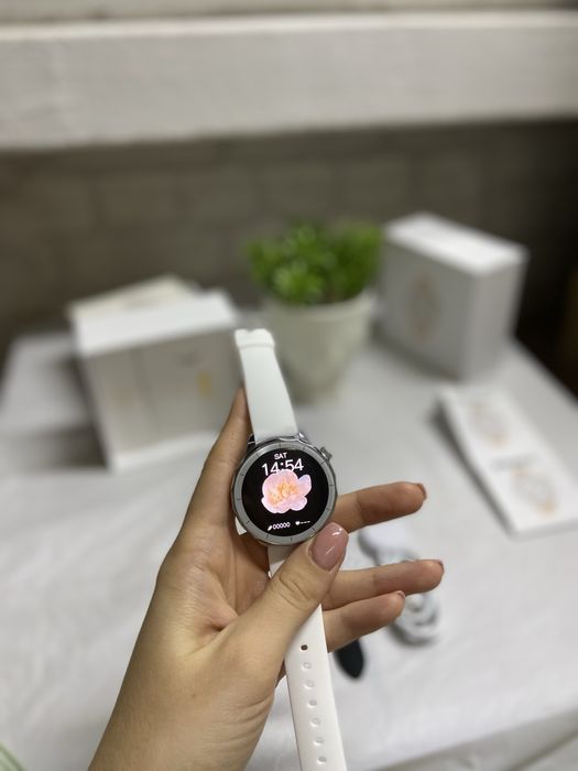 HD X2 Mini – стилен дамски смарт часовник с известия и амолед дисплей