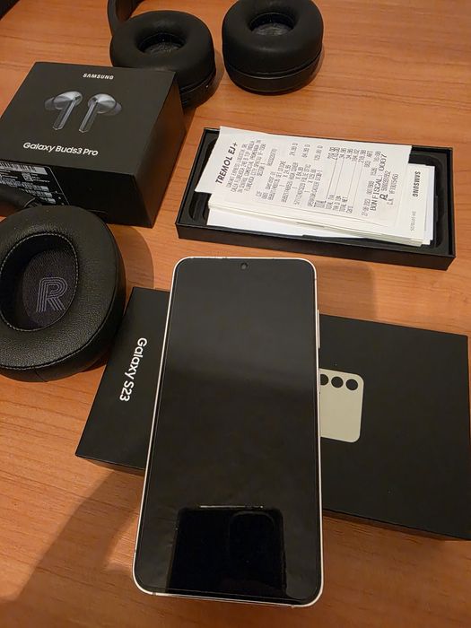 Vând s23 și căști