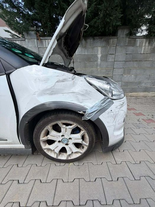 Mașină de vânzare Citroën DS3
