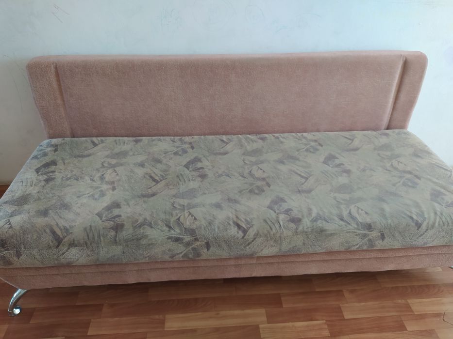 Продам диван с креслом 5000