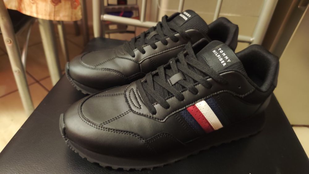 Adidasi barbati Tommy Hilfiger