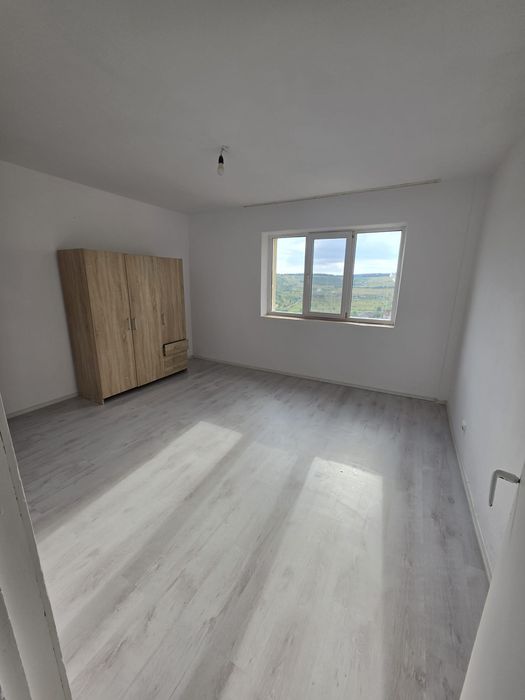 Apartament cu 2 camere, decomandat