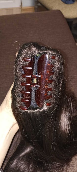 Хвост на заколке