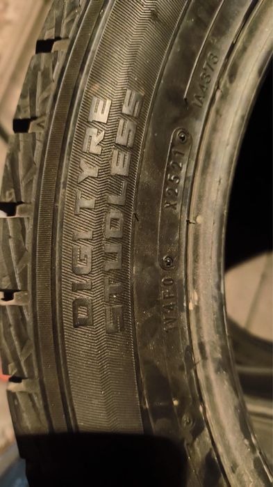 Продам зимнюю резину DUNLOP