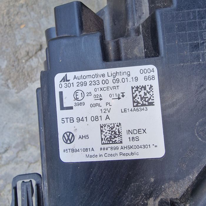 VW Touran full led 2019 ляв фар