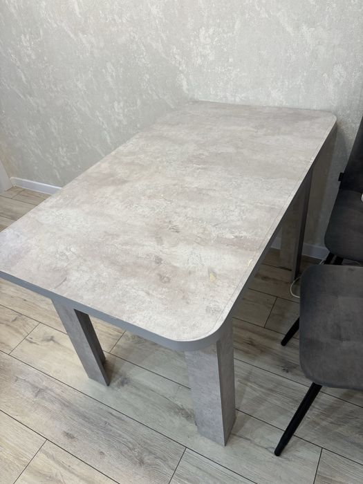 Кухоный стол 140/70