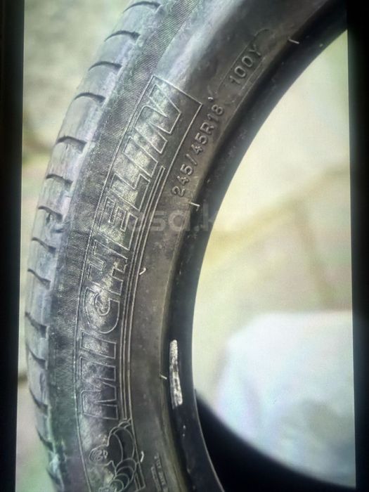 Michelin 245/45 R18