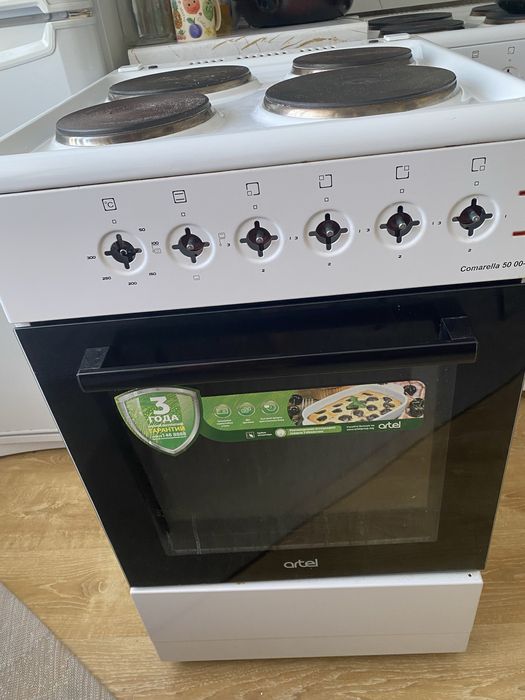 Продам электрическую плиту