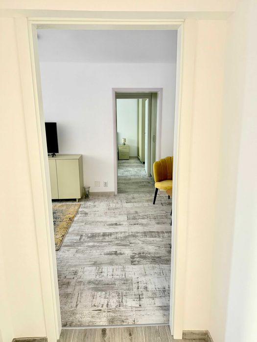 Apartament 2 camere Parc Bazilescu de inchiriat.