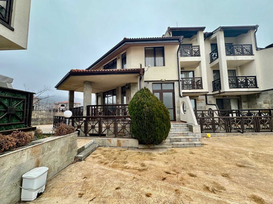 Продава се Къща в с. Кошарица, Област Бургас - 315 кв.м за 486 €/кв.м - Снимка #1