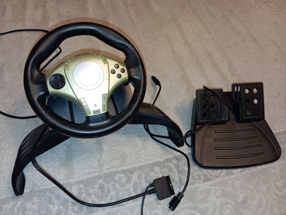 Продам игровой руль для ПК и PS
