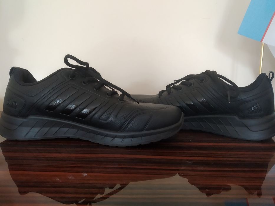 Новые кроссовки раз 40, разная другая обувь новая и б.у