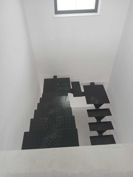 Duplex SUCEAVA (M. Dragomirna mutare imediat REDUCERE LA CASH=850e/mp)