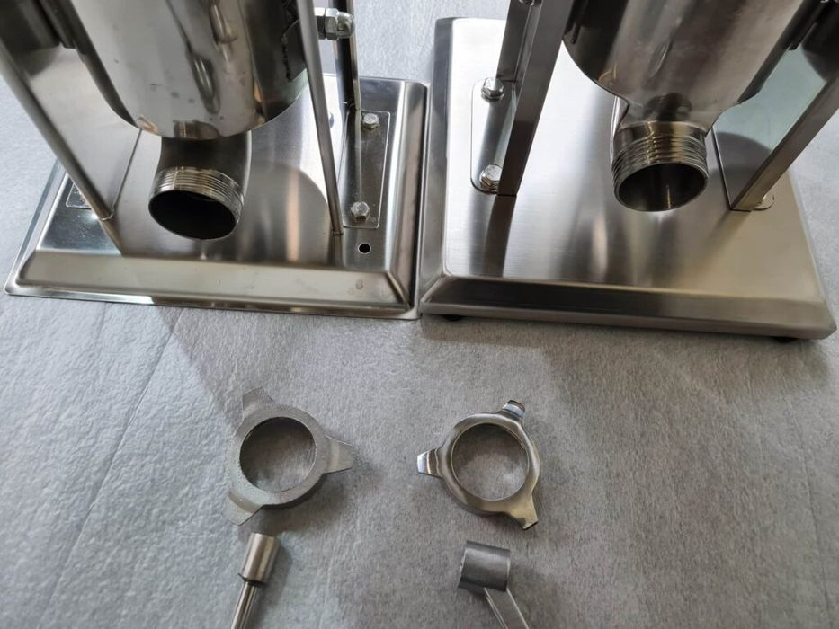 Mașină de umplut cârnați manual Salvador 7L, 5 tuburi de umplere