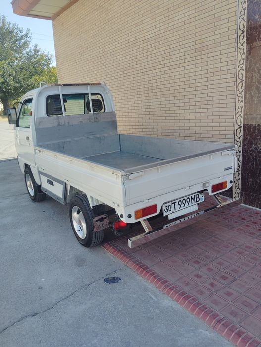 Labo 2025 yil 
Tesla monitor
4 ta karmetal diska 
4 ta yangi yumshoq b