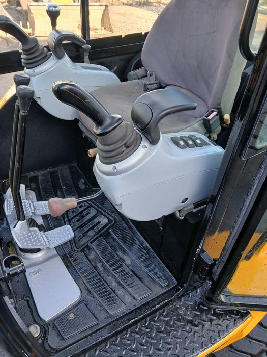 JCB 8035 ZTS
8035 ZTS

Ani de fabricație
2006—2020
Specificații tehnice - 8035 ZTS JCB
Specificații
Accesorii
Fișe tehnice
FAQ
Prezentare gene