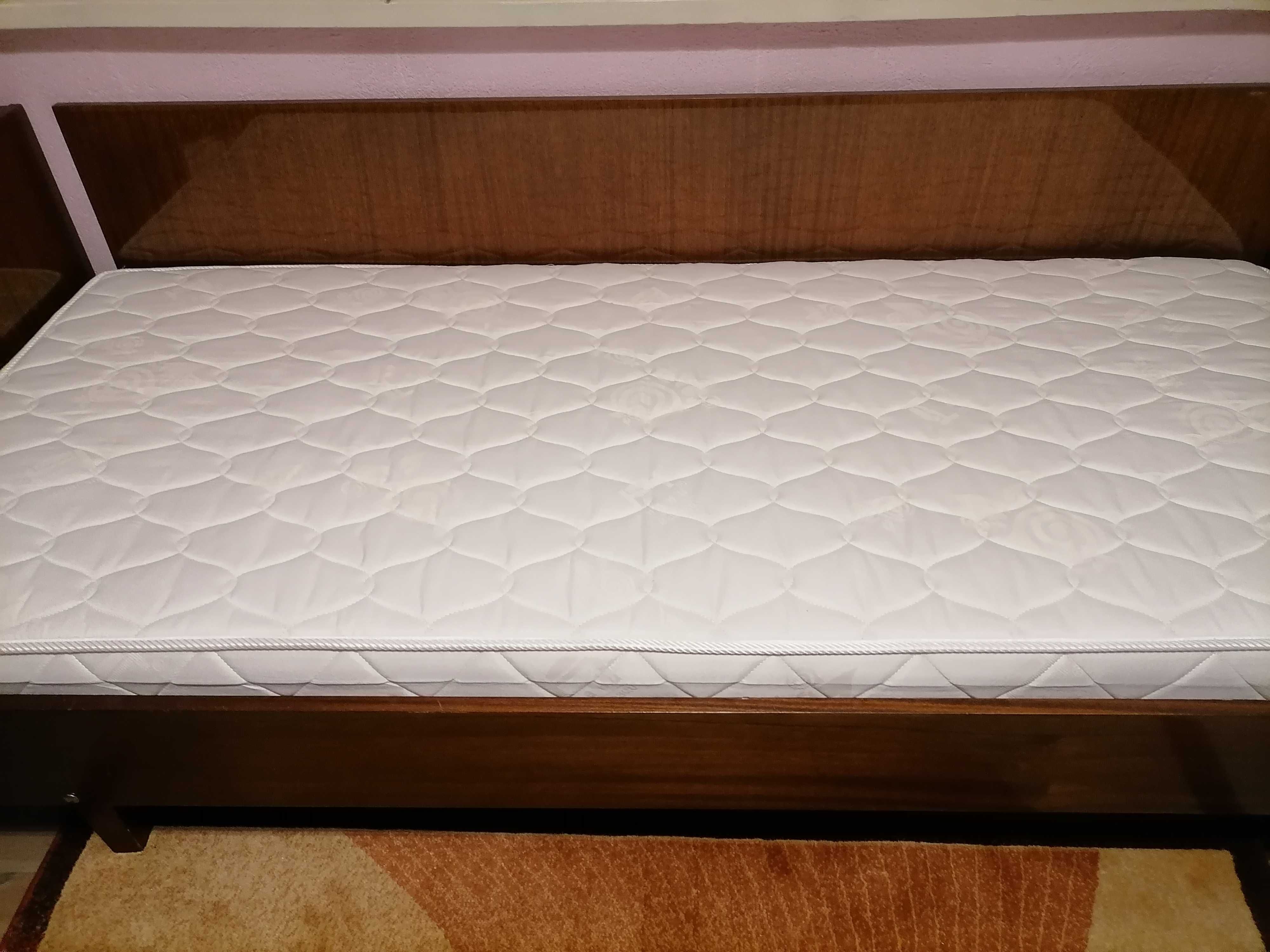 Ъглови легла с ракла гр. Велинград • OLX.bg