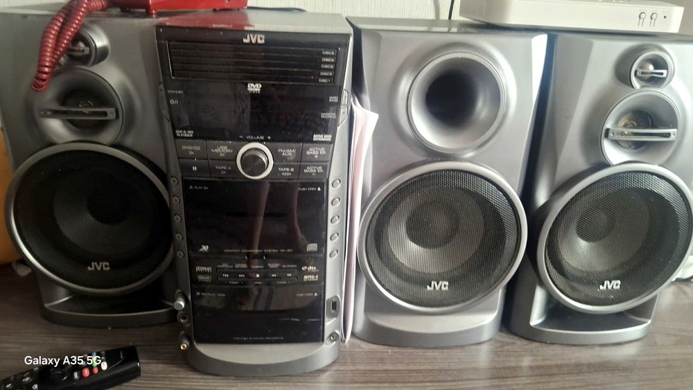 Музыкальный центр