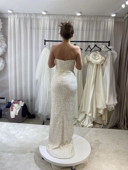 Новое свадебное платье, сьемный шлейф , фота