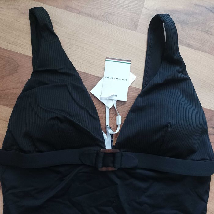 Tommy Hilfiger M/L цял бански