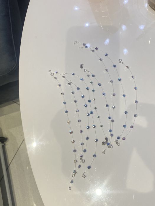 Гривна с камъни Сваровски