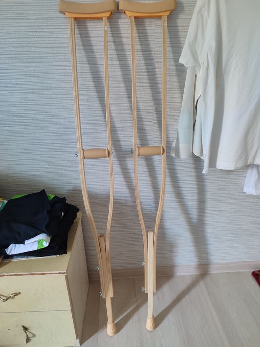 Костыли с подмышечной опорой