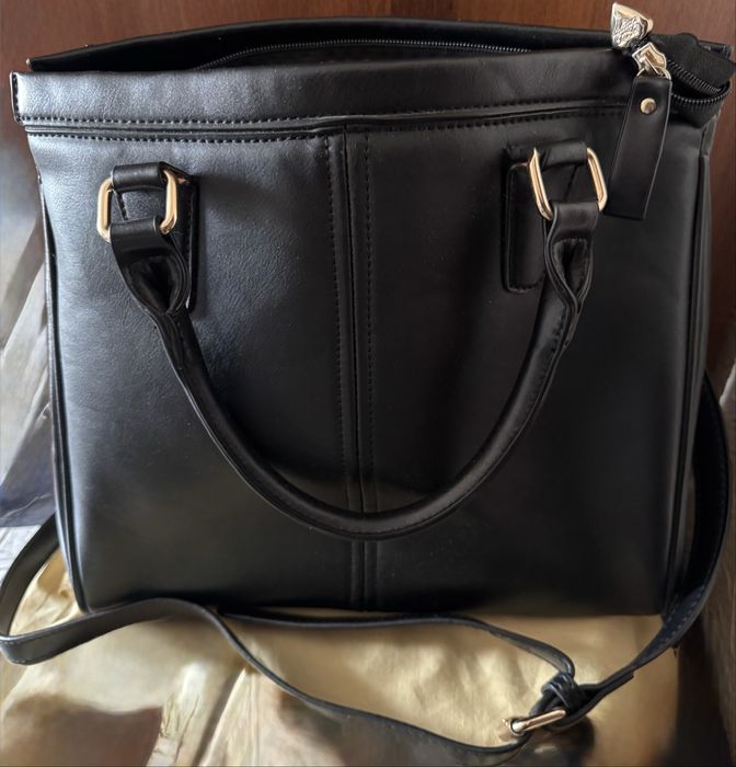 Продам кожаную женскую сумочку за 5500тг.