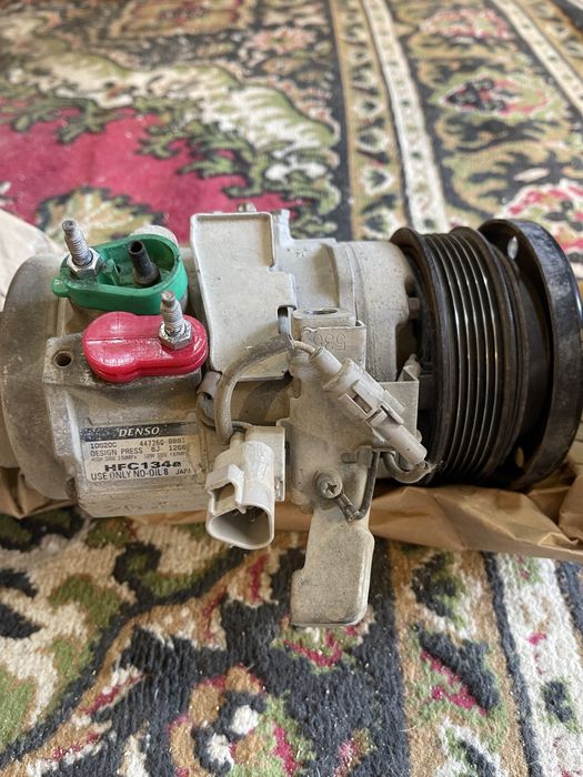 Компрессор кондиционера на LEXUS GX470