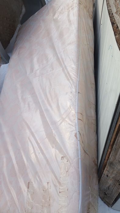 Продам матрас 1,9 на 0,9м