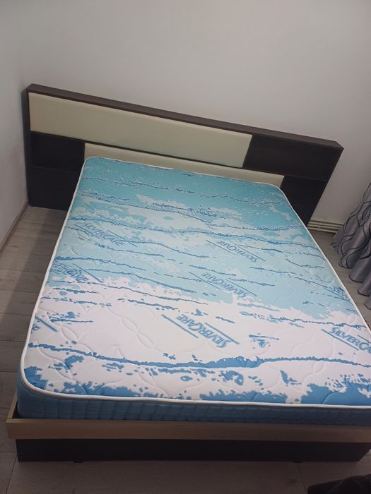 Pat cu saltea(ca nouă)