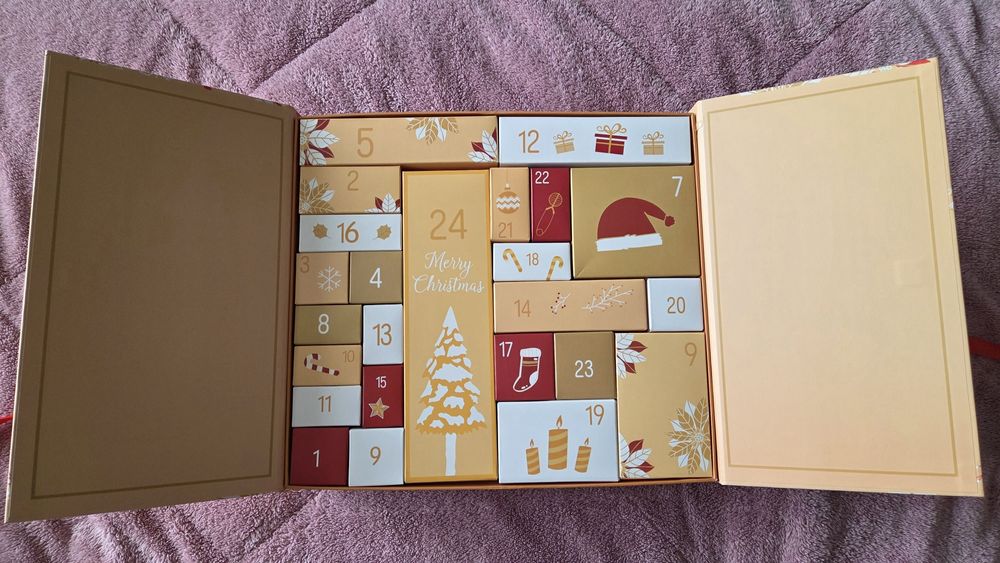 Кутия за адвент календар