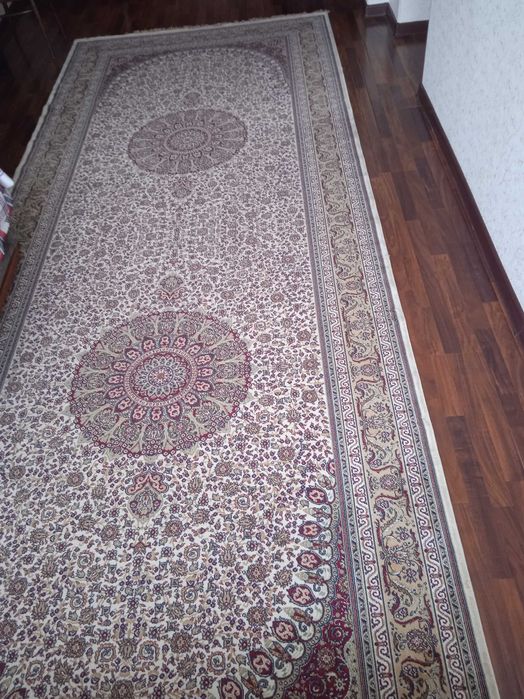 Продам ковер 2х5 бу