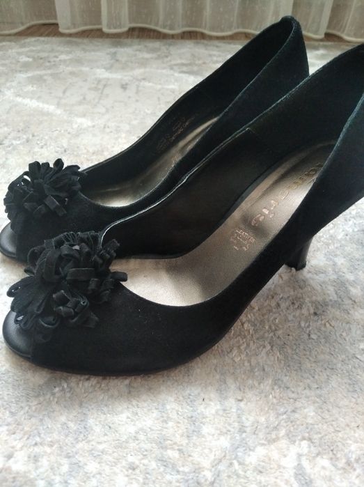 Туфли замшевые36 размер