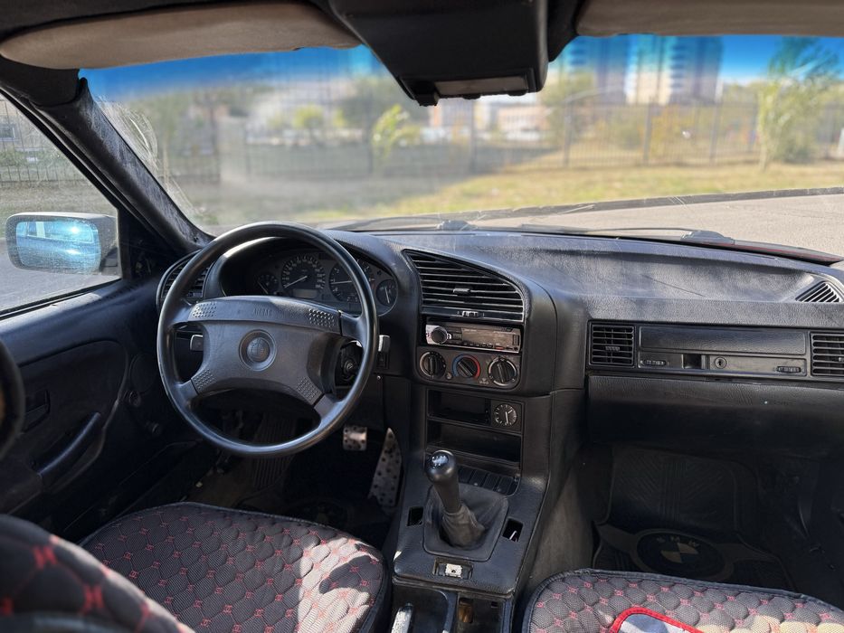 BMW E36 320I 1993 года