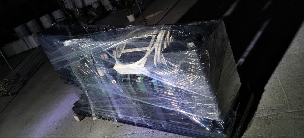 Генератор 30 кв, движок. Divijok. Generator 30kw