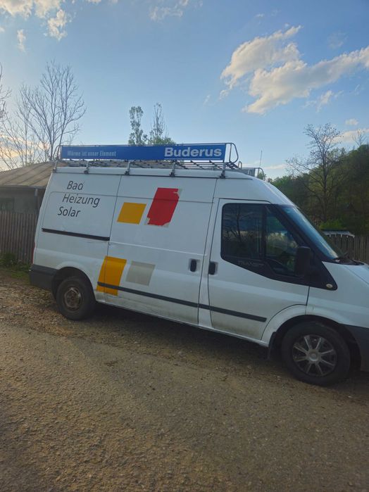 Autoutilitara ford