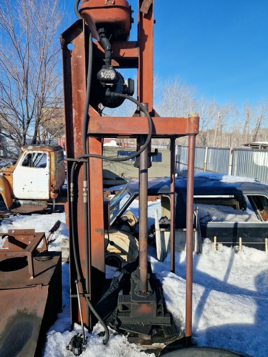 Пресс гидравлический.