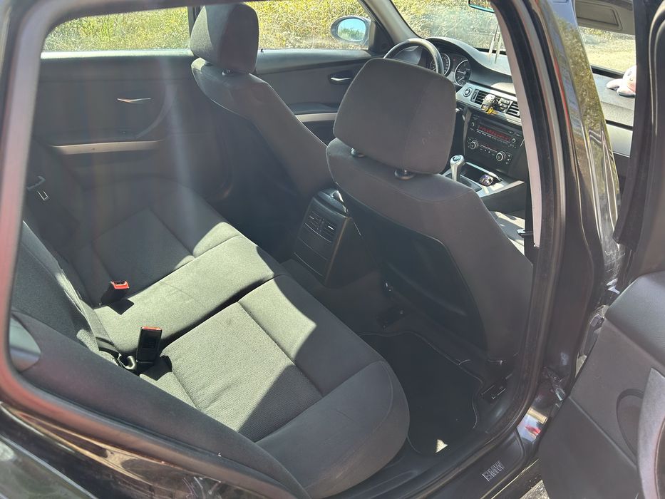 Vând BMW seria 3 e91 2.0 163 de cai cel cu distributia în fată