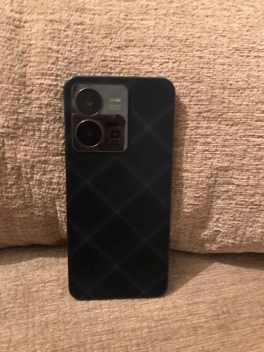 Продаю VIVO Y35, служит 1 год купить за 125к