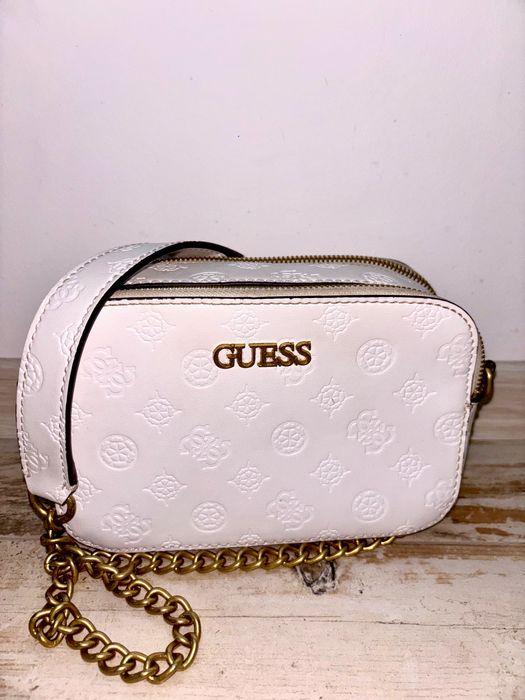 GUESS - бяла чанта